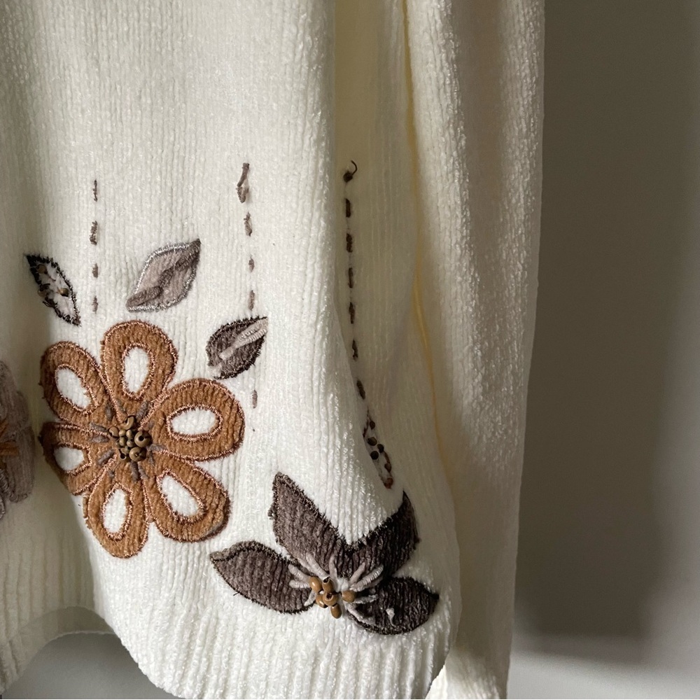 Vintage Alfred Dunner Floral Embroidered Chenille Sweater Polo Collar Grandma - Picture 4 of 8